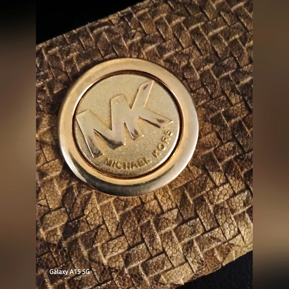 Micheal Kor Double Zip Wristlet - Picture 1 of 6